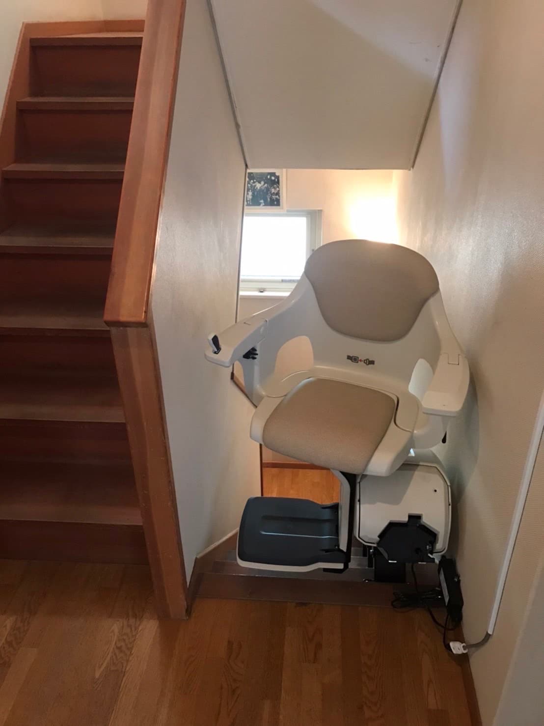 階段昇降機 上階手動回転 レバント