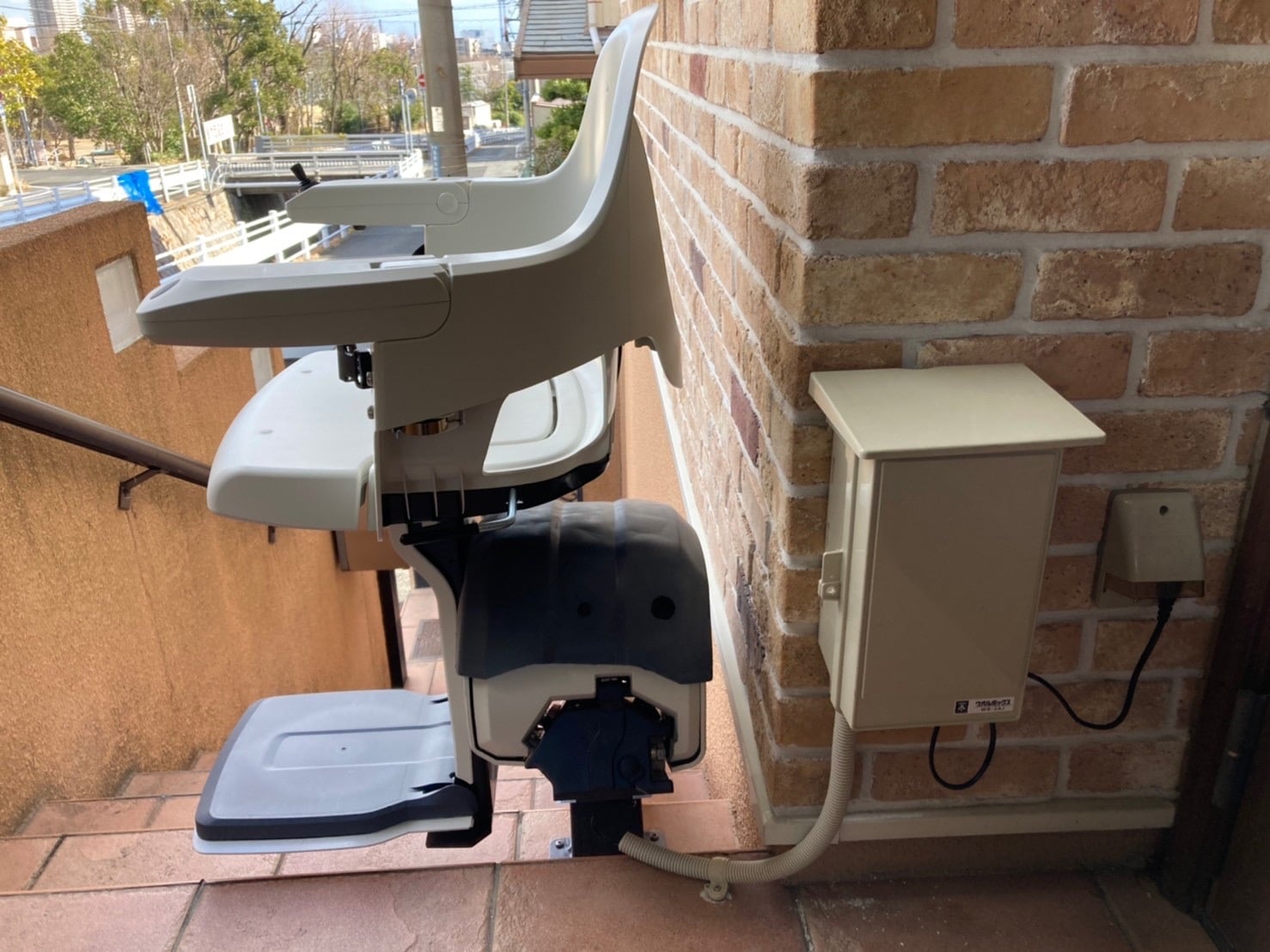 階段昇降機 屋外用 レバントアウトドア