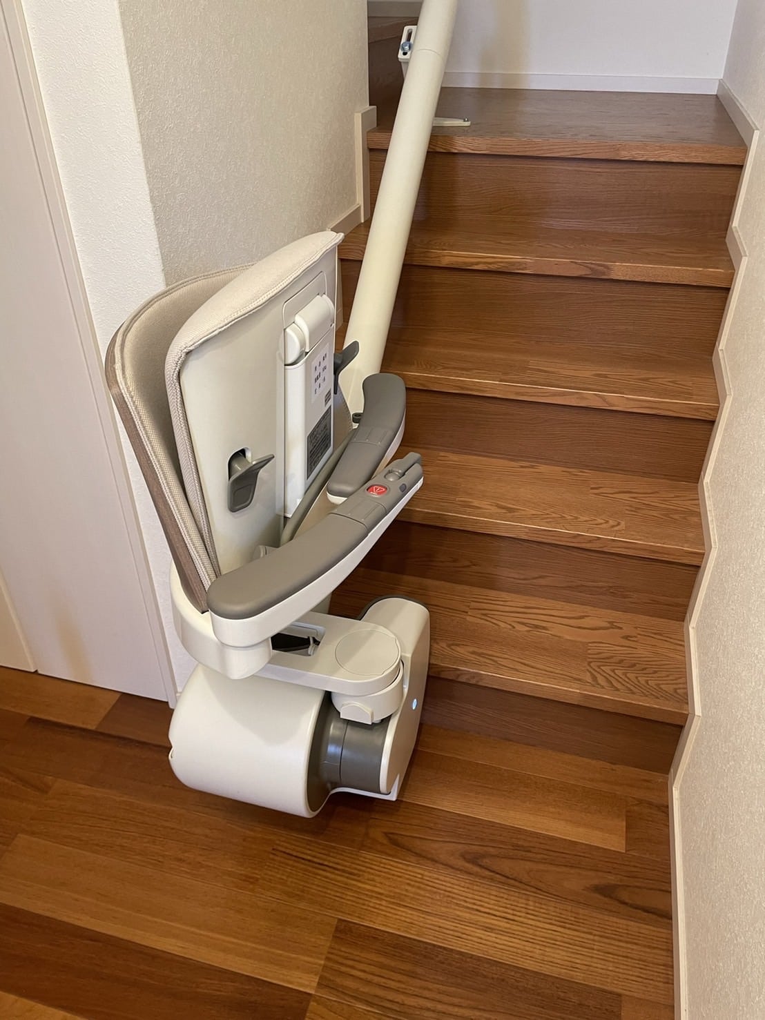 階段昇降機　屋内用曲線型　S200