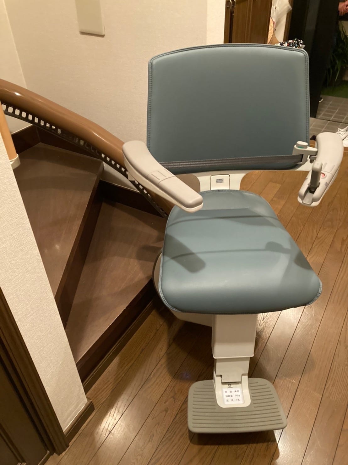 階段昇降機 屋内曲線型 S200