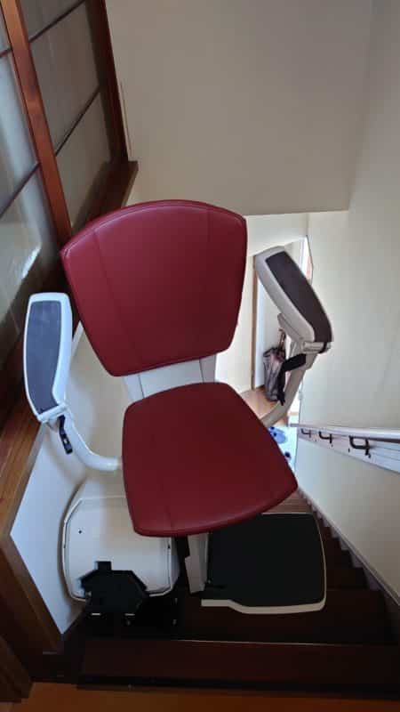 階段昇降機（上階）